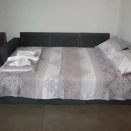 דירה Gitea Lilies