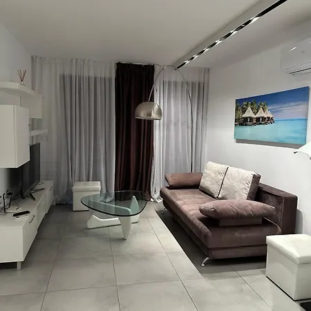 Gitea Sand Lilies Apartment