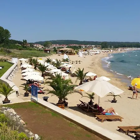 Апартамент Gitea Lilies Созопол